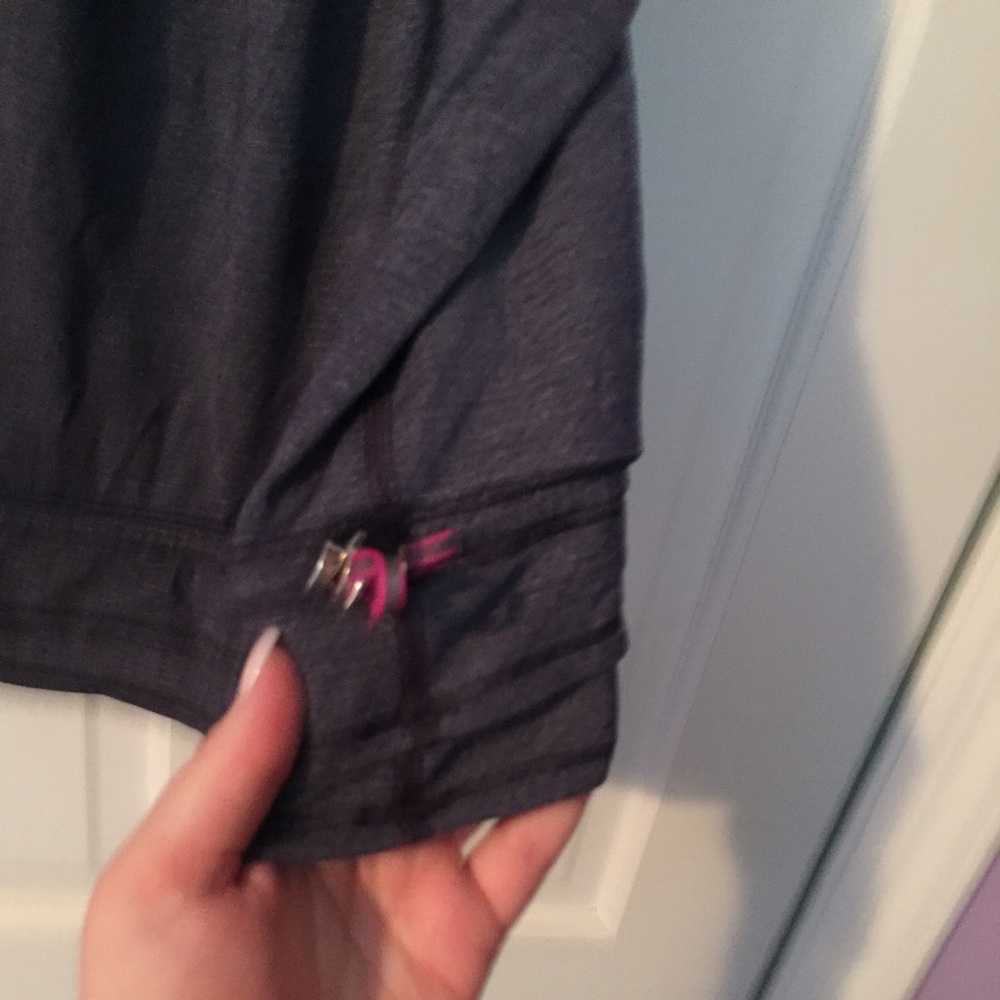 Lululemon Drawstring Tank Size 6 - Picture 2 of 4